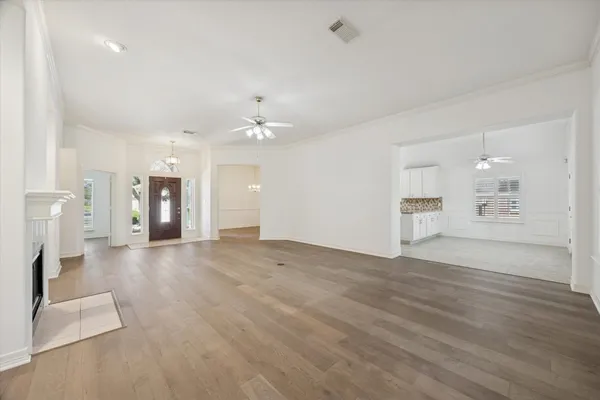 Property Slideshow image 2 of 19 | 719 country meadows dr, Pearland, TX, 77584