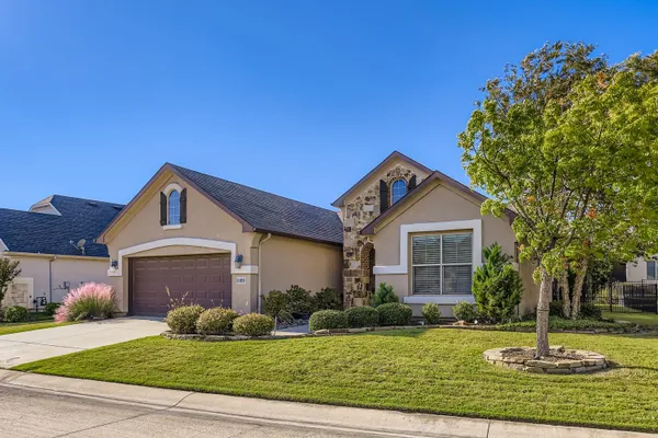 Property Slideshow image 2 of 30 | 10108 sandhurst dr, Denton, TX, 76207