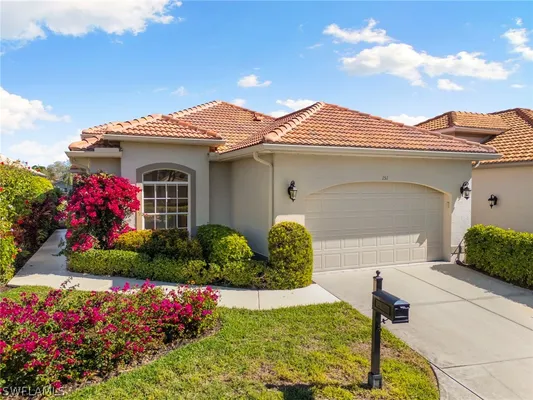 Property Slideshow image 2 of 36 | 151 vista ln, Naples, FL, 34119