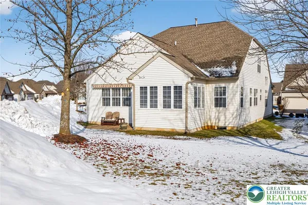 Property Slideshow image 3 of 34 | 2920 lifford ln, Lower Macungie Twp, PA, 18062