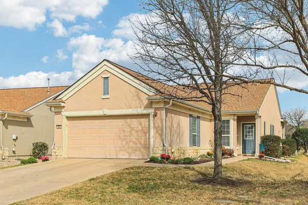 Property Slideshow image 2 of 34 | 323 crockett loop, Georgetown, TX, 78633