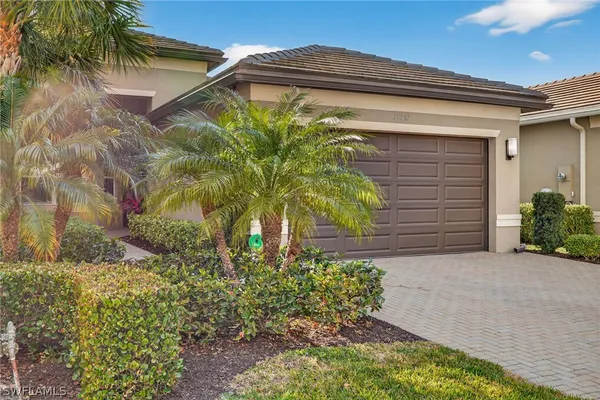 Property Slideshow image 3 of 50 | 28532 lobos cir, Bonita Springs, FL, 34135