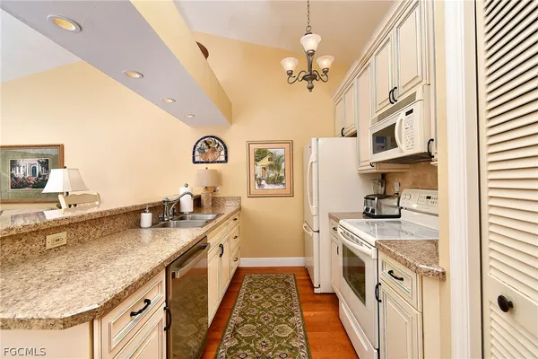 Property Slideshow image 3 of 37 | 13273 white marsh ln 315, Fort Myers, FL, 33912
