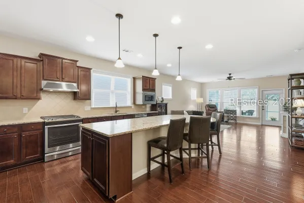 Property Slideshow image 3 of 32 | 47 canterbury ct, Okatie, SC, 29909