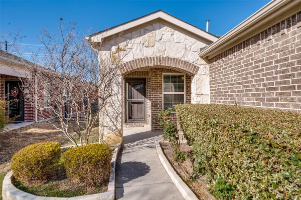 Property Slideshow image 2 of 25 | 3162 oyster bay dr, Frisco, TX, 75036