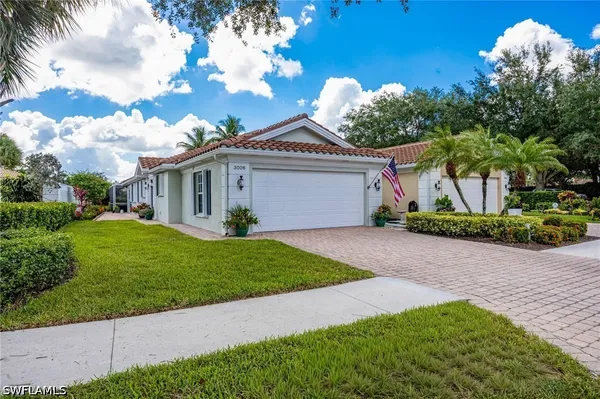 Property Slideshow image 2 of 42 | 3006 futuna ln, Naples, FL, 34119