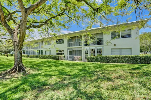 Property Slideshow image 2 of 64 | 1108 bahama bnd b1, Coconut Creek, FL, 33066