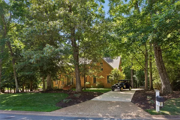Property Slideshow image 2 of 52 | 2305 w island rd, Williamsburg, VA, 23185