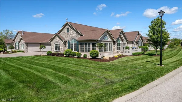 Property Slideshow image 2 of 45 | 1930 fairways dr, Streetsboro, OH, 44241
