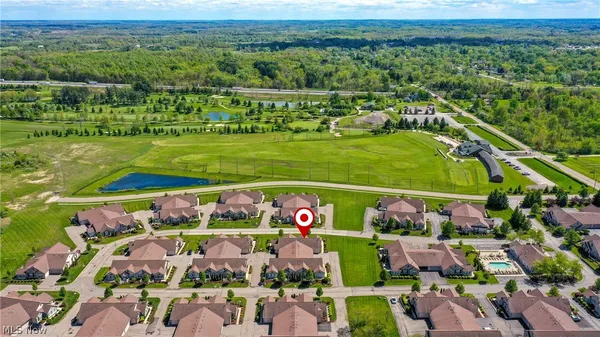 Property Slideshow image 3 of 45 | 1930 fairways dr, Streetsboro, OH, 44241