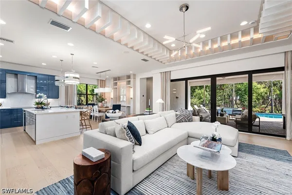 Property Slideshow image 2 of 16 | 3704 finsbury way, Fort Myers, FL, 33905