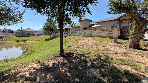 Property Slideshow image 2 of 32 | 132 mexican olive dr g, Georgetown, TX, 78628