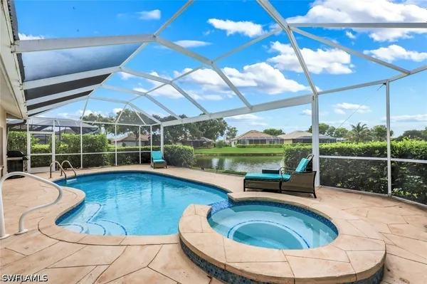 Property Slideshow image 2 of 25 | 7107 falcons glen blvd, Naples, FL, 34113