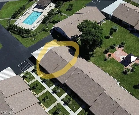 Property Slideshow image 2 of 13 | 16521 bayleaf ln 69, Fort Myers, FL, 33908