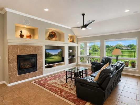 Property Slideshow image 3 of 21 | 11112 southerland dr, Denton, TX, 76207
