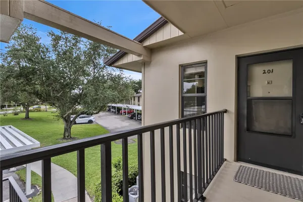 Property Slideshow image 2 of 36 | 14 plantation dr 201, Vero Beach, FL, 32966