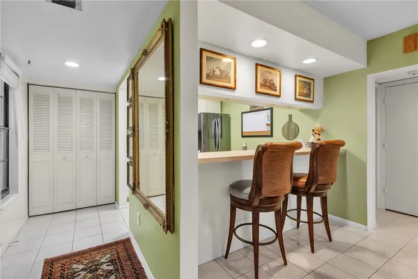 Property Slideshow image 3 of 36 | 14 plantation dr 201, Vero Beach, FL, 32966