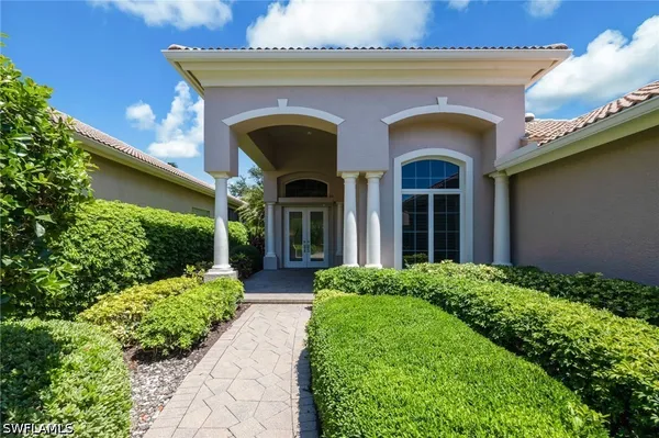 Property Slideshow image 3 of 24 | 840 villa florenza dr, Naples, FL, 34119