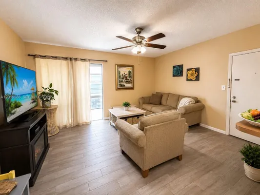 Property Slideshow image 3 of 16 | 7837 ashmont cir 212, Tamarac, FL, 33321