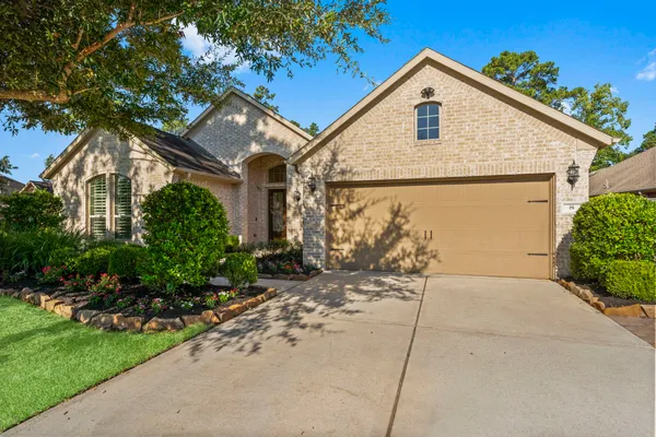 Property Slideshow image 2 of 40 | 8 s elderberry trl, Montgomery, TX, 77316