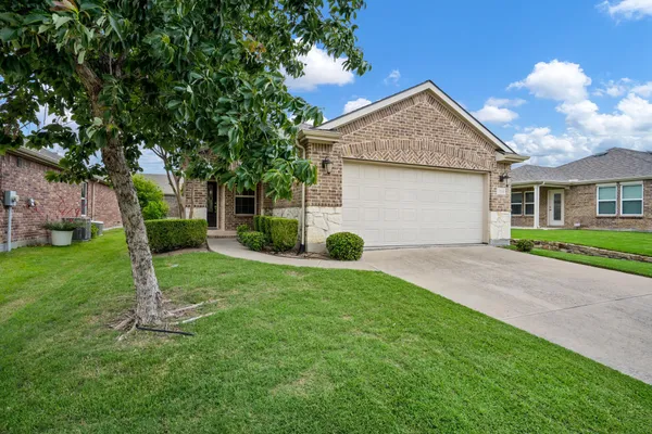 Property Slideshow image 2 of 36 | 7740 gulf breeze ln, Frisco, TX, 75036