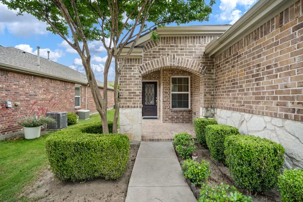 Property Slideshow image 2 of 36 | 7740 gulf breeze ln, Frisco, TX, 75036
