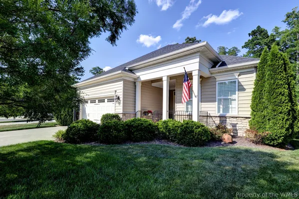Property Slideshow image 2 of 52 | 6462 isabella dr, Williamsburg, VA, 23188