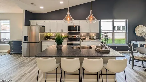 Property Slideshow image 3 of 17 | 5015 coventry cir, Huron, OH, 44839