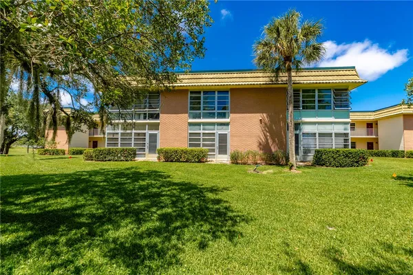 Property Slideshow image 2 of 32 | 7 vista gardens trl 204, Vero Beach, FL, 32962