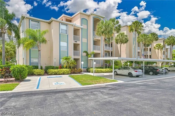 Property Slideshow image 3 of 38 | 14081 brant point cir 5205, Fort Myers, FL, 33919