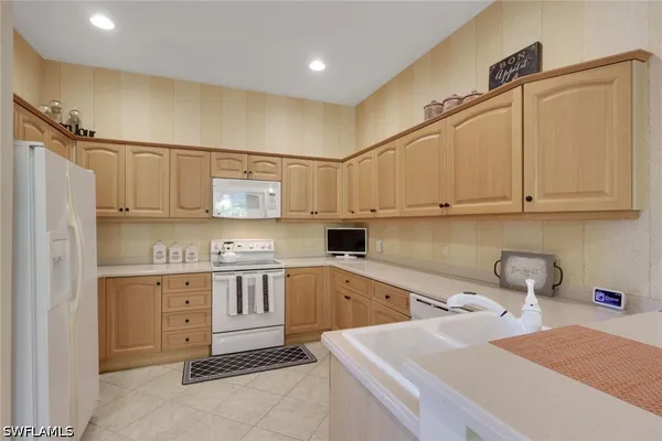 Property Slideshow image 2 of 39 | 4501 cardinal cove ln, Naples, FL, 34114