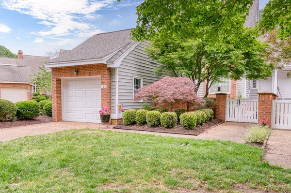 Property Slideshow image 2 of 18 | 148 the grn, Williamsburg, VA, 23185