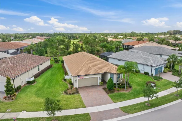 Property Slideshow image 3 of 36 | 5048 monroe cir, Vero Beach, FL, 32967