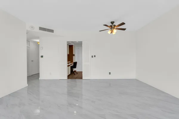 Property Slideshow image 2 of 48 | 3300 ne 36th st 1711, Fort Lauderdale, FL, 33308