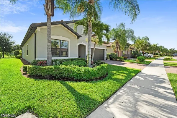Property Slideshow image 2 of 50 | 12855 epping way, Fort Myers, FL, 33913