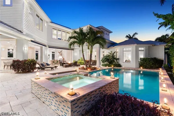 Property Slideshow image 2 of 18 | 615 binnacle dr, Naples, FL, 34103