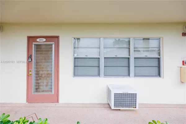Property Slideshow image 2 of 50 | 303 preston h 303, Boca Raton, FL, 33434