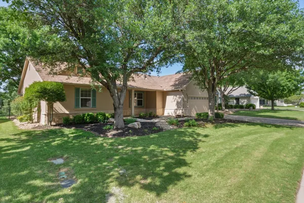 Property Slideshow image 2 of 30 | 126 trail rider way, Georgetown, TX, 78633