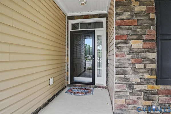 Property Slideshow image 2 of 36 | 8072 rose hill dr, Hanover, VA, 23111