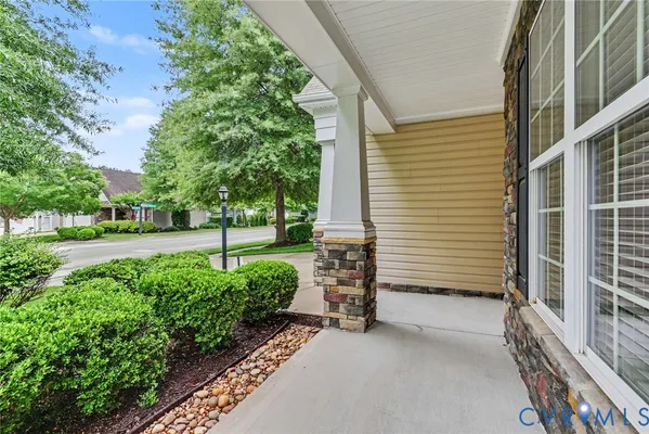 Property Slideshow image 3 of 36 | 8072 rose hill dr, Hanover, VA, 23111