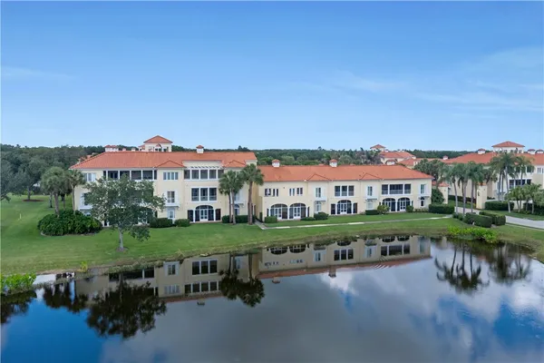 Property Slideshow image 2 of 36 | 5065 harmony cir 203, Vero Beach, FL, 32967