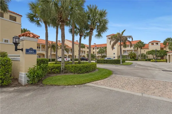 Property Slideshow image 3 of 36 | 5065 harmony cir 203, Vero Beach, FL, 32967