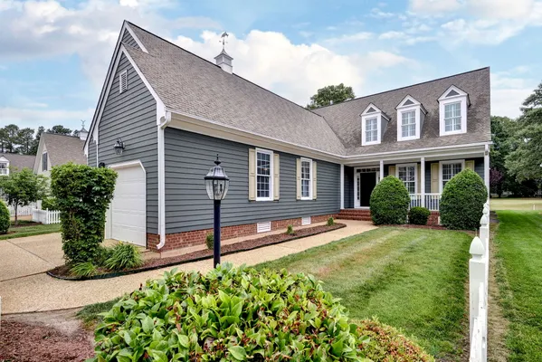 Property Slideshow image 2 of 52 | 170 highland, Williamsburg, VA, 23188