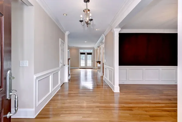 Property Slideshow image 3 of 52 | 170 highland, Williamsburg, VA, 23188