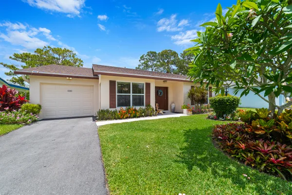 Property Slideshow image 2 of 46 | 6303 silver moon ln, ,, FL, 33463