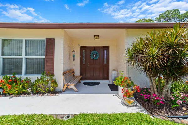 Property Slideshow image 3 of 46 | 6303 silver moon ln, ,, FL, 33463