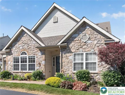Property Slideshow image 2 of 31 | 2879 donegal dr, Macungie Boro, PA, 18062