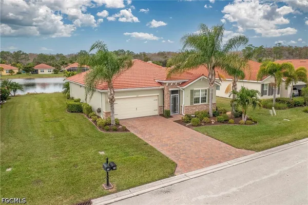 Property Slideshow image 2 of 42 | 3233 birch tree ln, Alva, FL, 33920