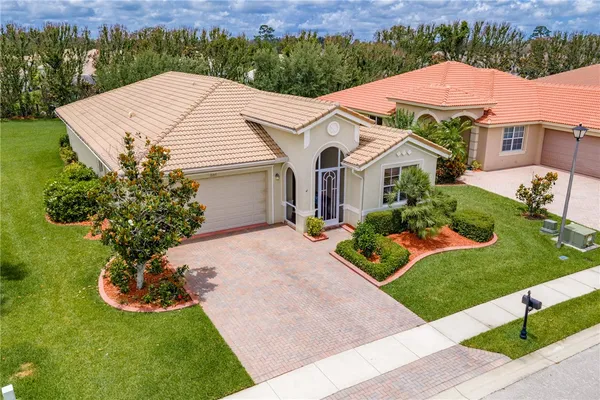 Property Slideshow image 2 of 36 | 3189 astor ave, Vero Beach, FL, 32966