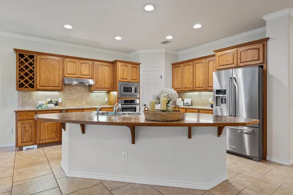 Property Slideshow image 3 of 36 | 1005 fort davis st, Georgetown, TX, 78633